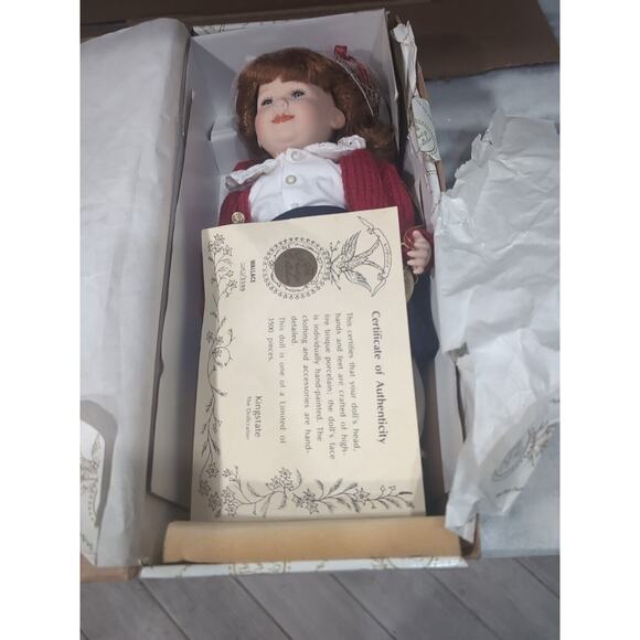 Heritage Signature Collection Wanda‎ Porcelain Doll 15.5", Vintage Collectible - Picture 1 of 7